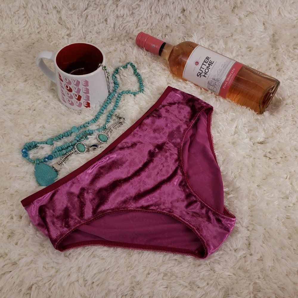 VS Fuchsia Velvet Logo Hipster HIPHUGGER Large Nwt